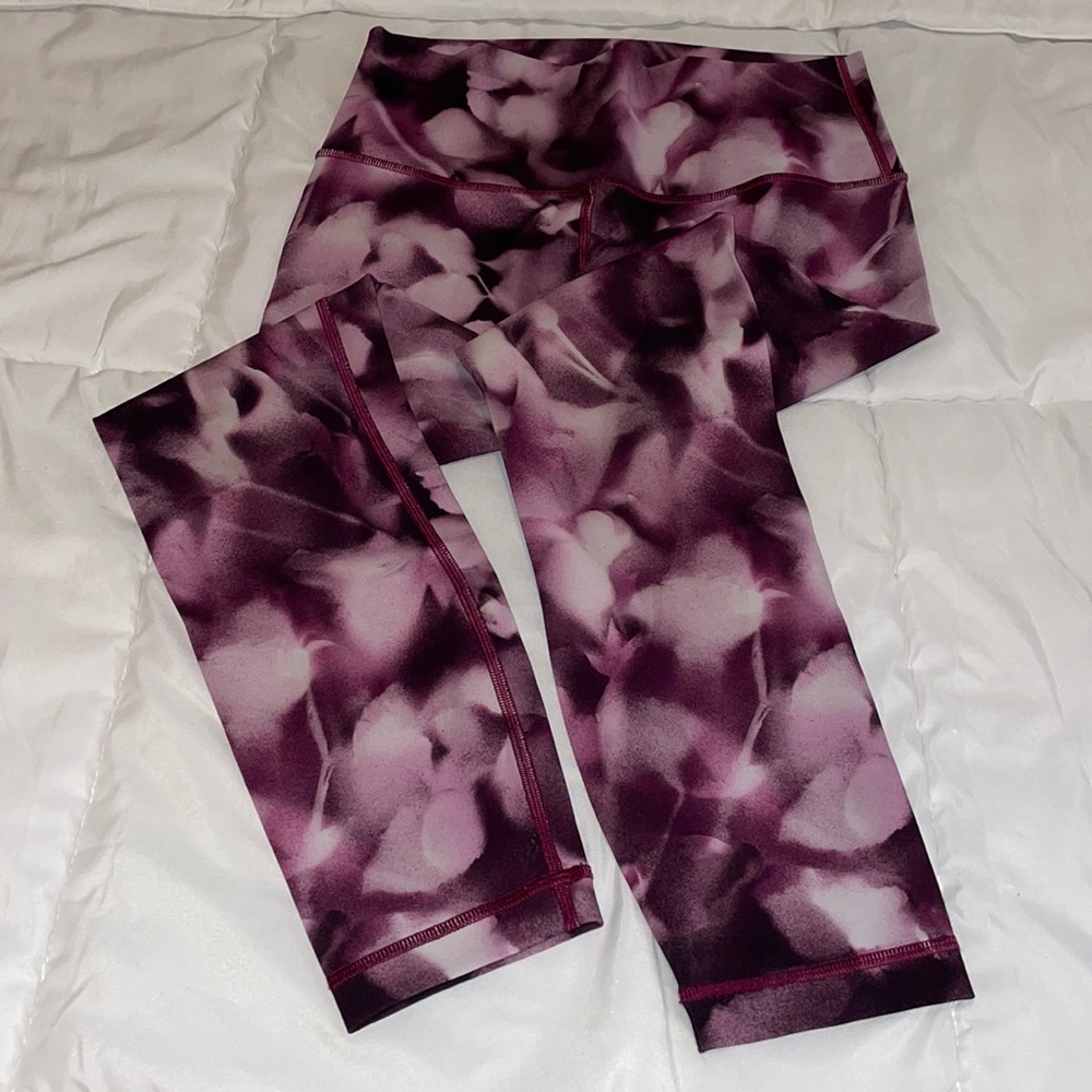 Lululemon floral leggings - NWOT